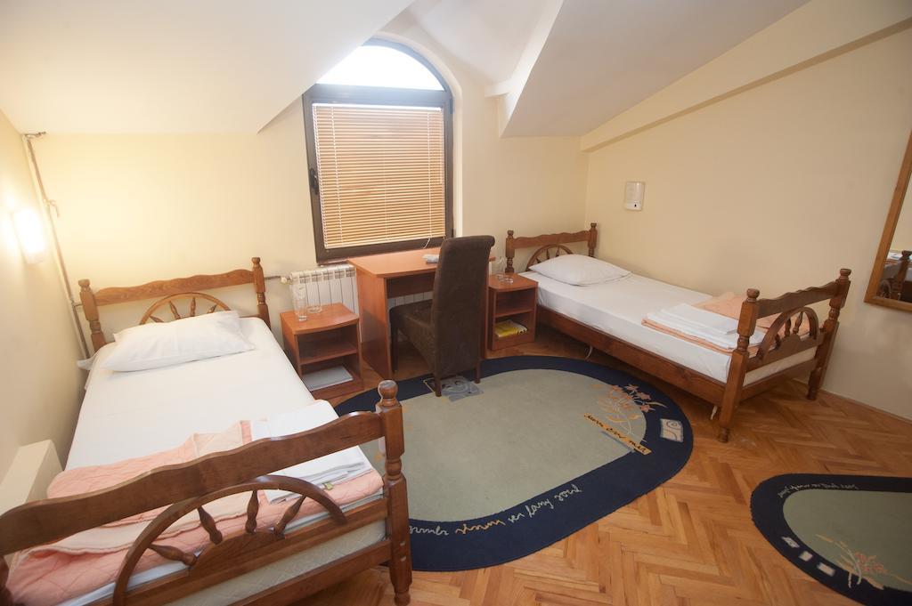 Hotel Extra Lion Md Ni Habitación foto